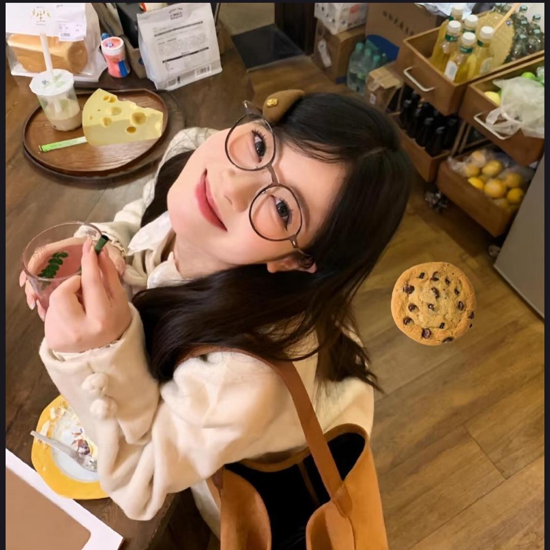 一只奶团子