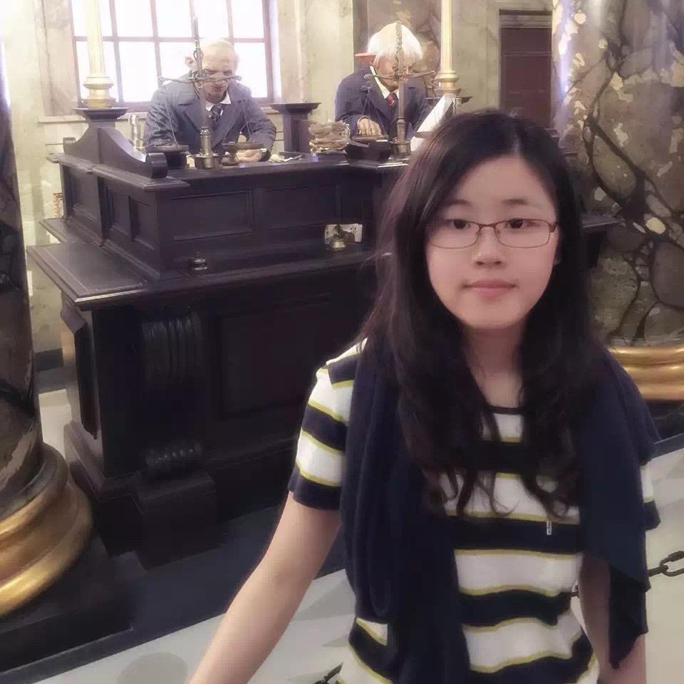 是莉娜吖
