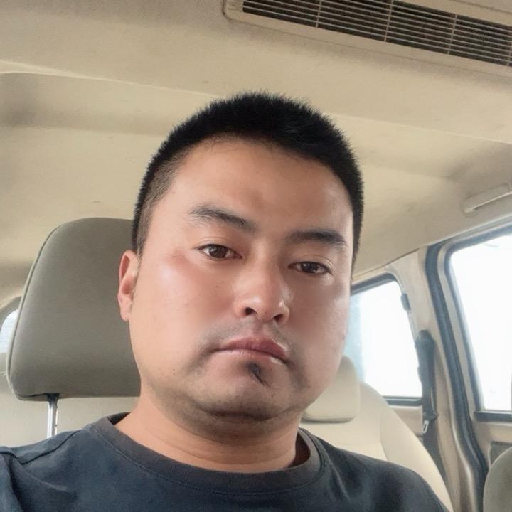爱钻洞的小兔兔🐰