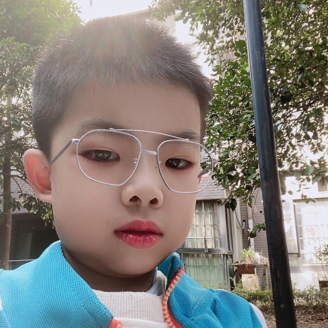 卓亚