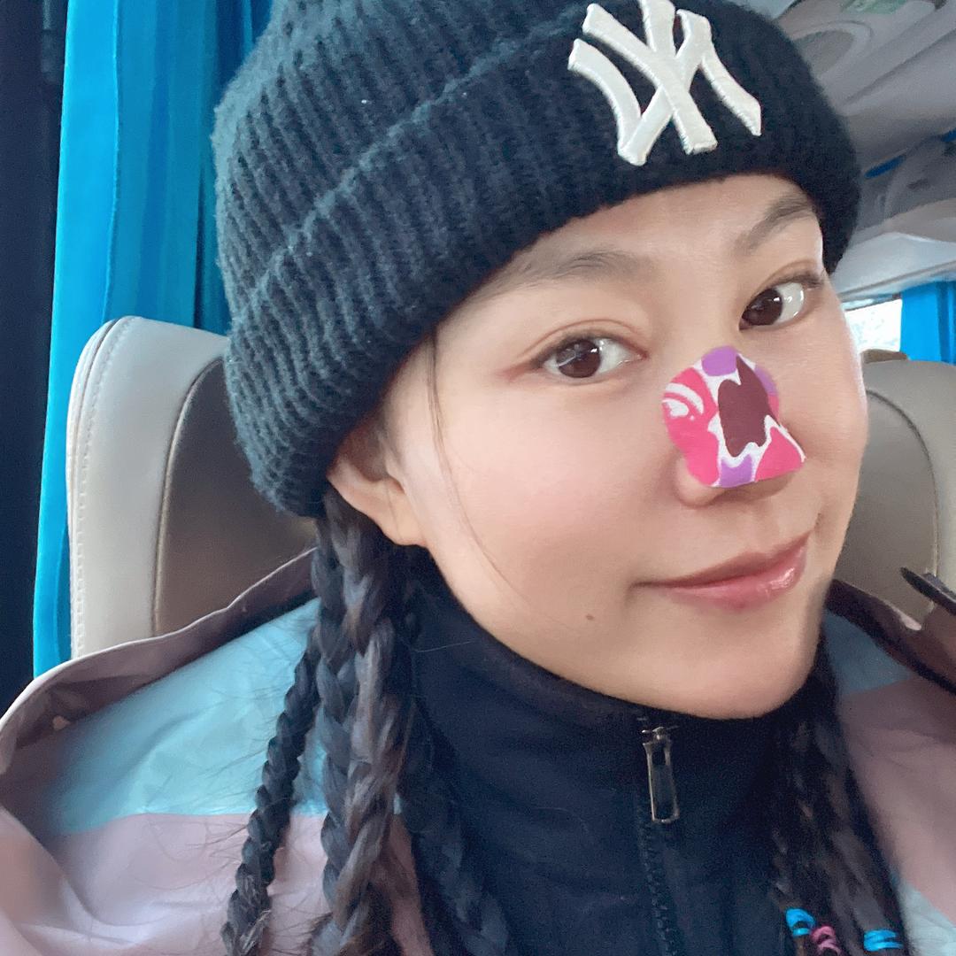 小妮Y