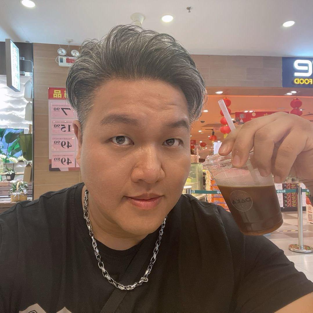 蒙着嘴說愛你