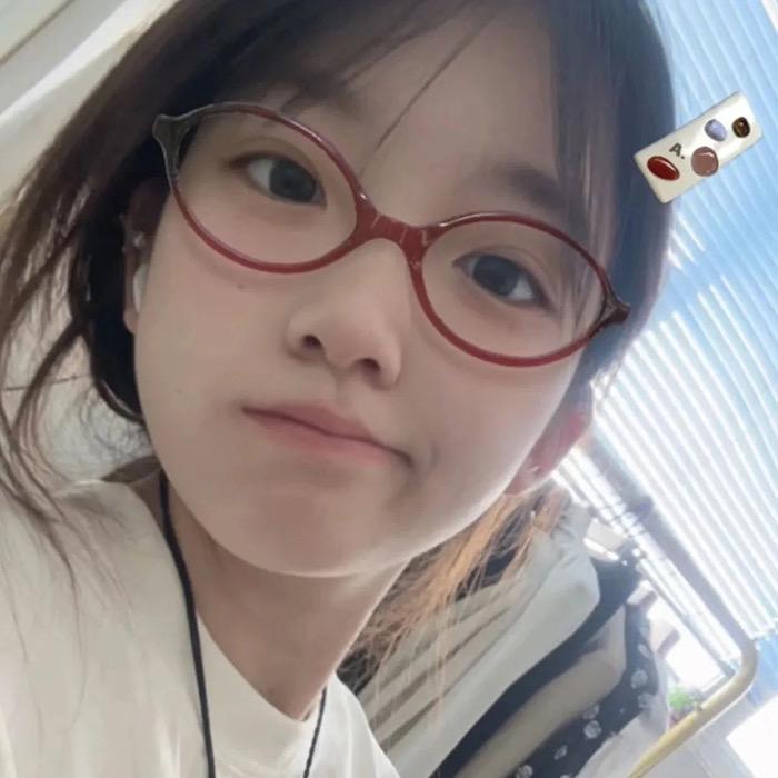 🌫️里看🌹