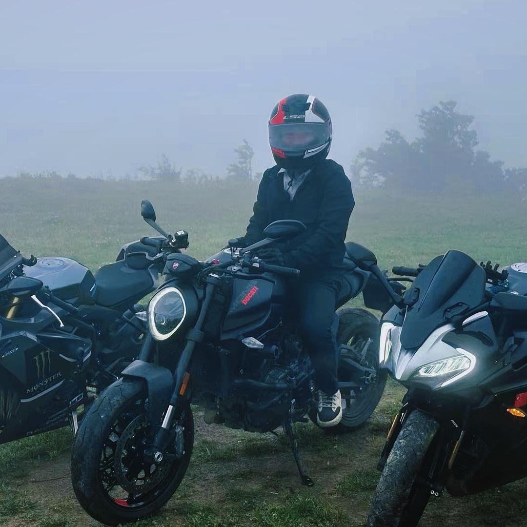 初心🏍️