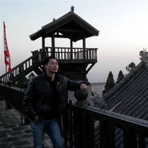 主打聊天，请勿引导刷礼物，聊好星星有✌️