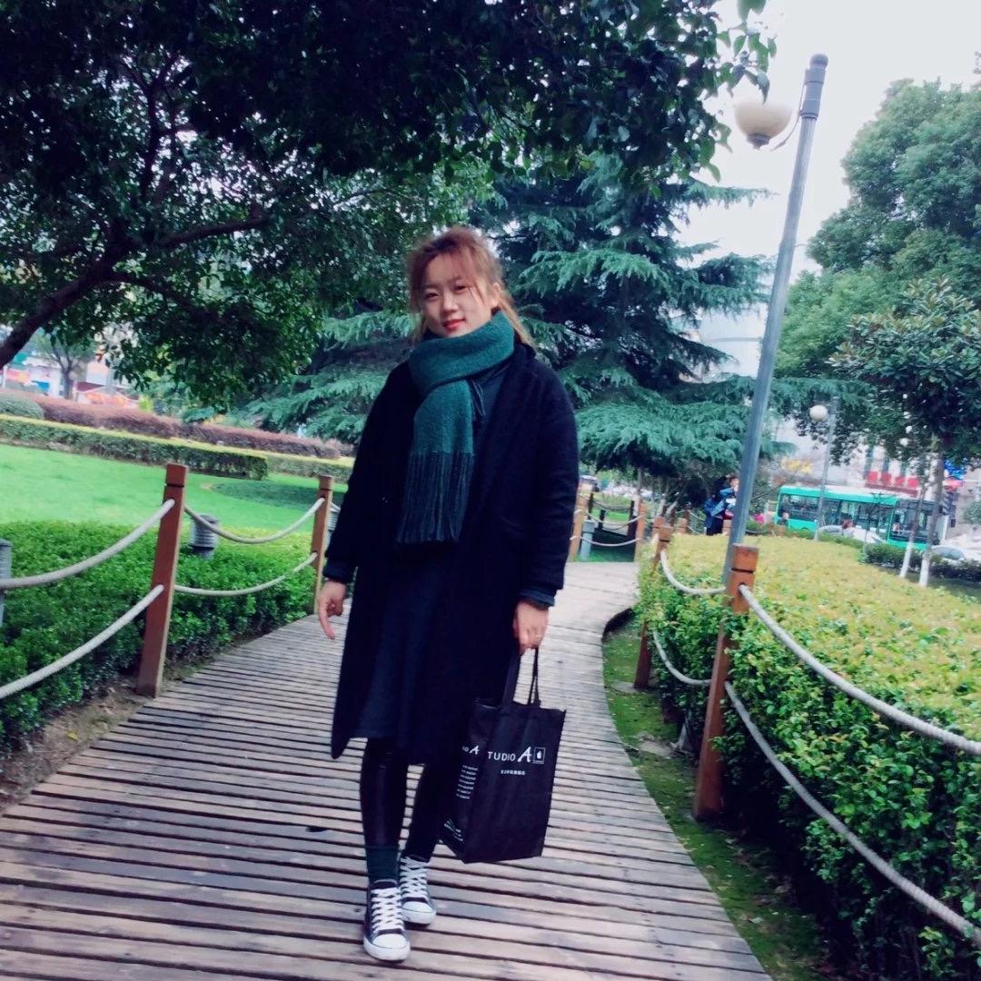 昆山市有一套服装