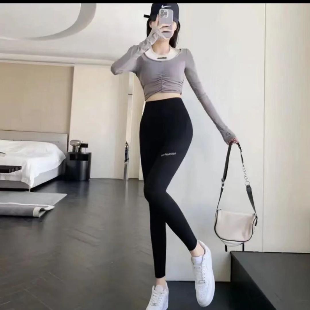 萌芷服装商行