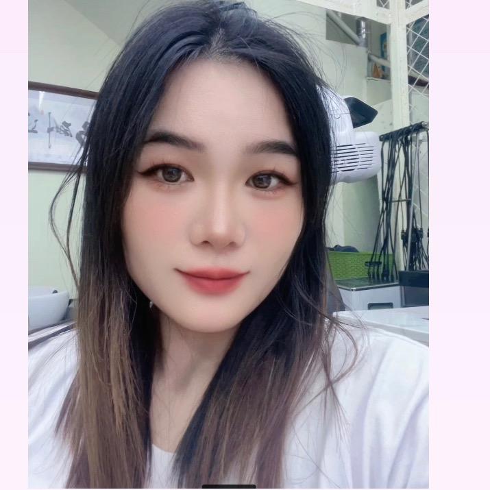 爱笑晶晶吖