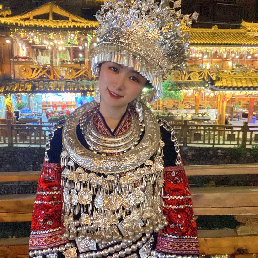 姜央苗绣传承店