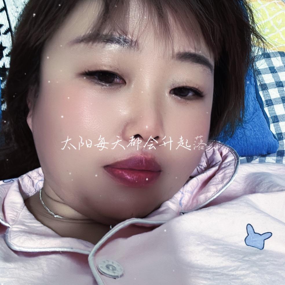 ღ᭄ꦿ꯭凉了心湿了眼 🫀