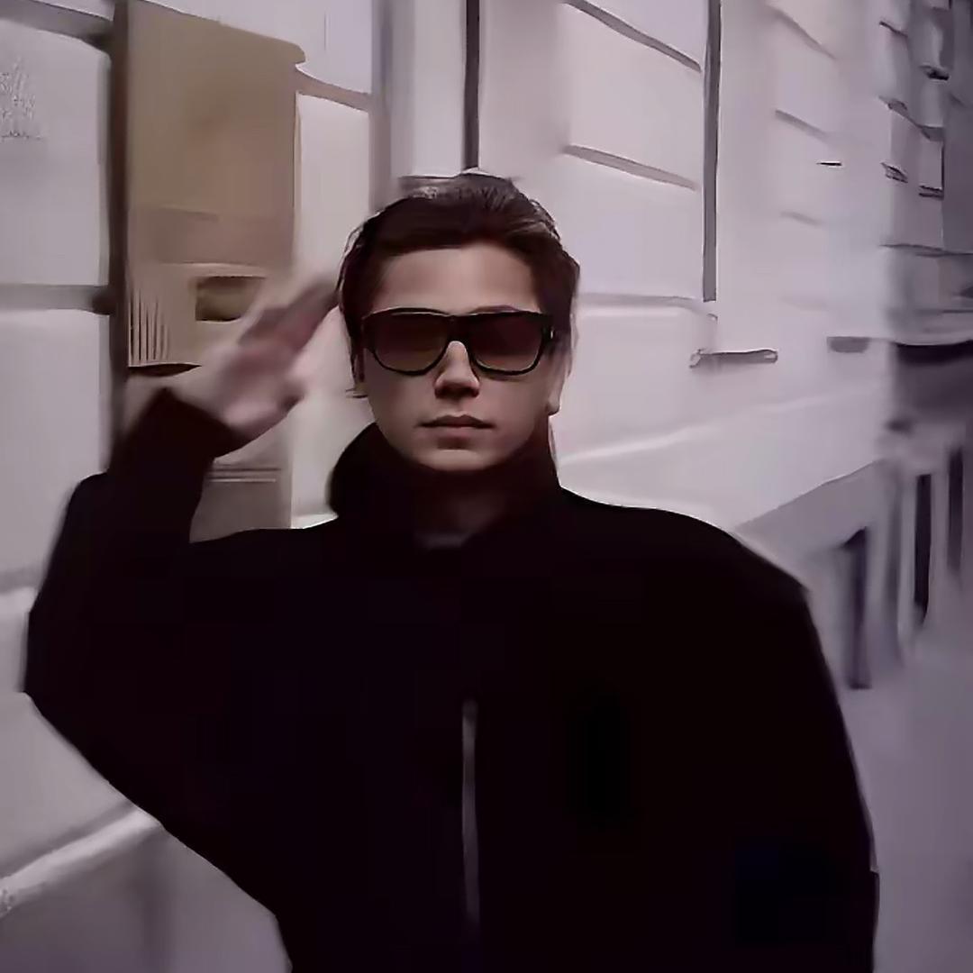 axi