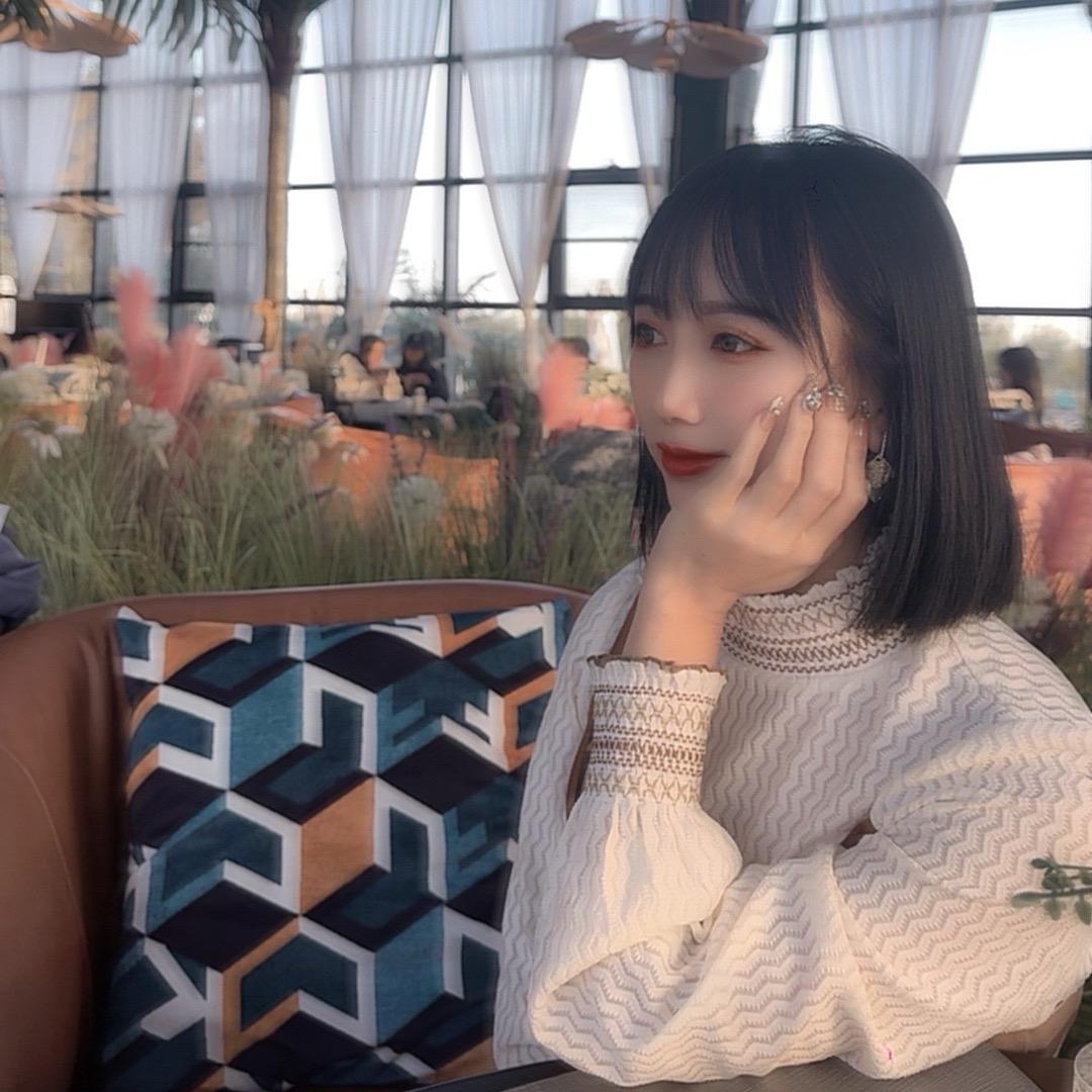 hෆ·eᰔᩚ 芝᳐芝᳐੭ﾞ