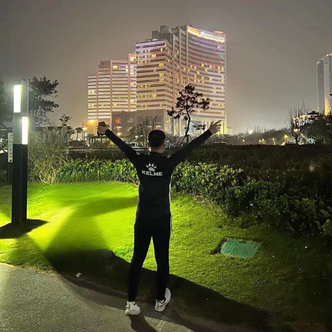 @冯C
