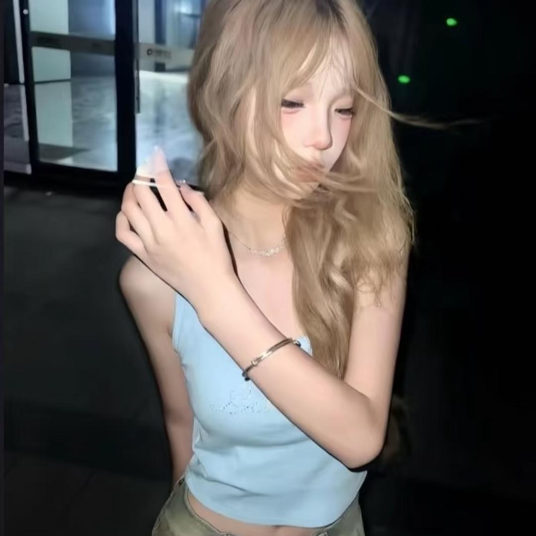 ·悦 阿