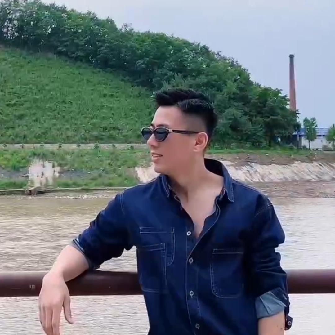 胡飞男装