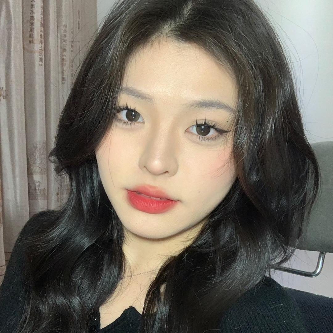 小钮今天臭美了没