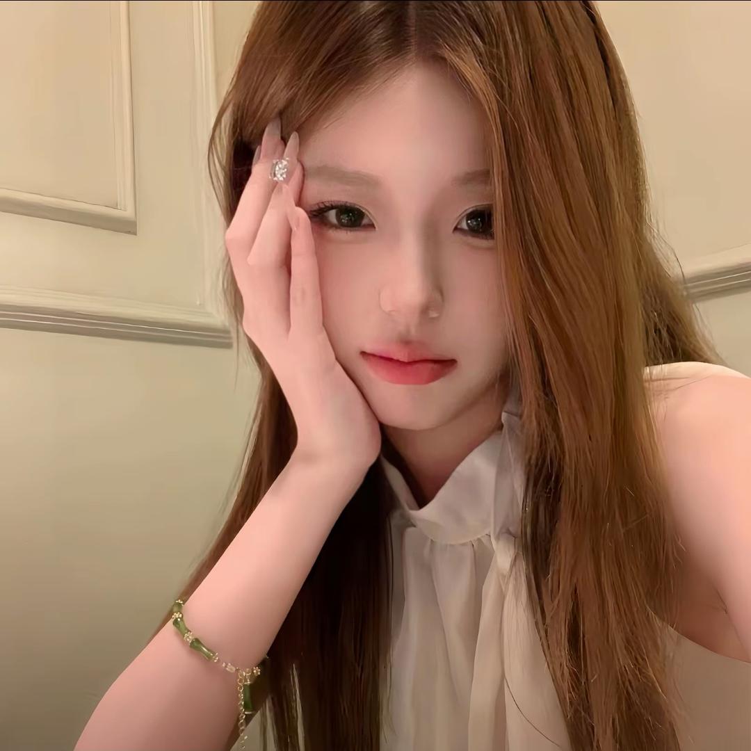 美女也会ᵉᵐᵒ
