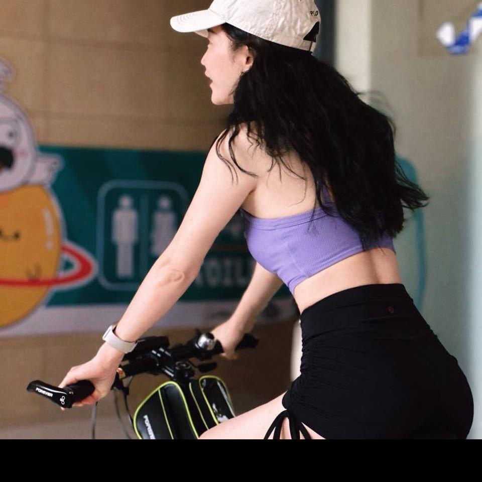 清清｜瑜伽·普拉提《绿岛湖店》