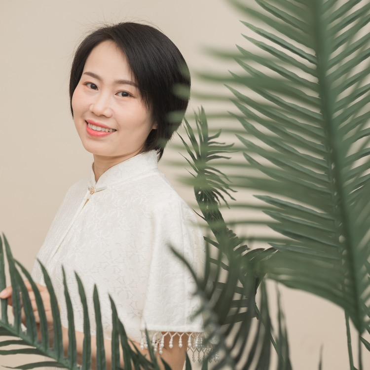 安福丛一楼。  张莉