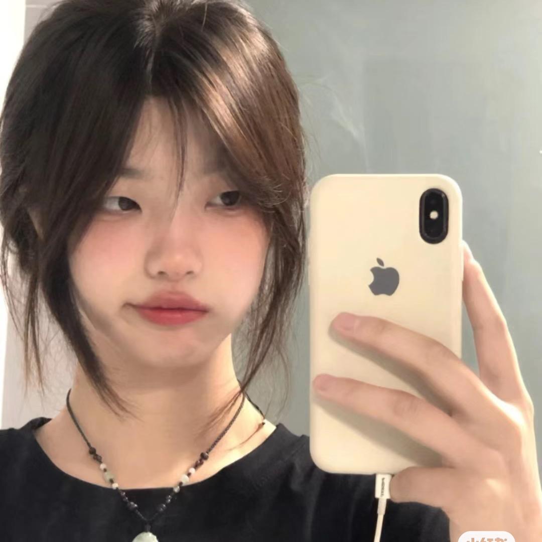 小娅娅想张高高.