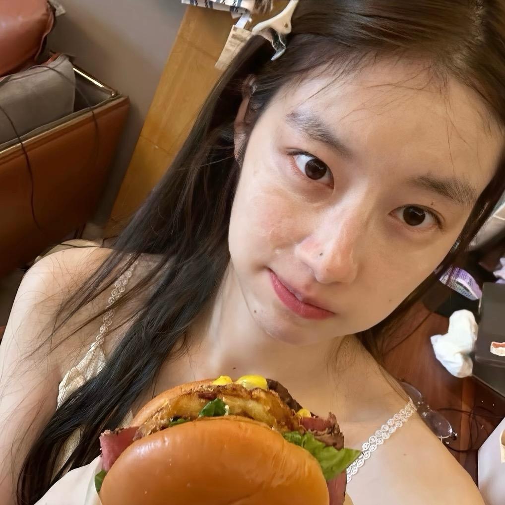 如艺.
