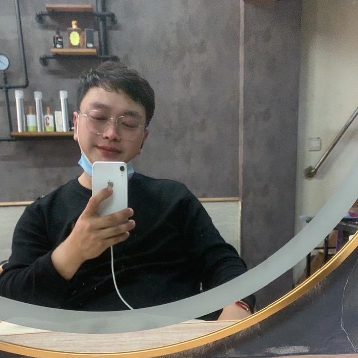 小龙吃饭不喝9