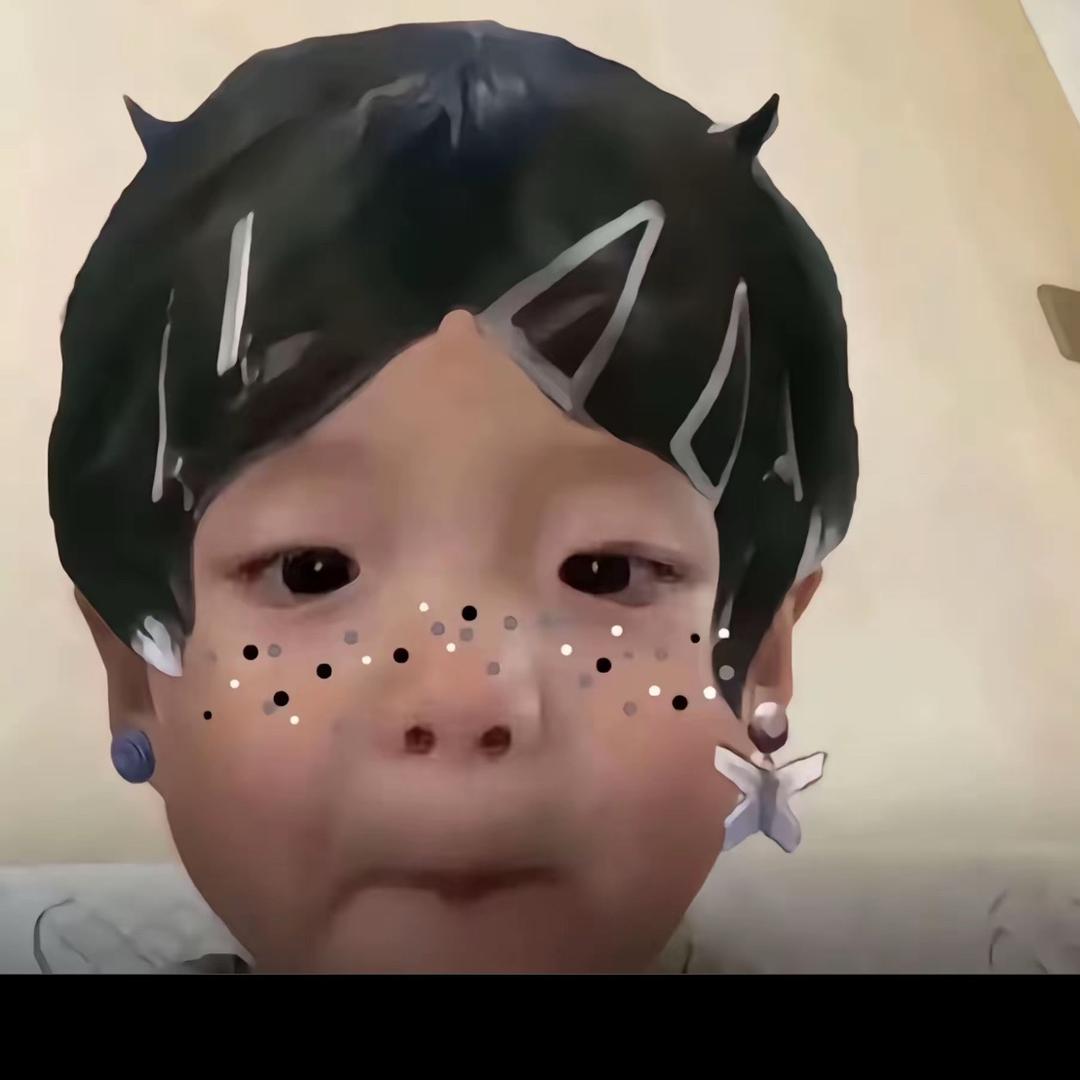 安静的莫小伦