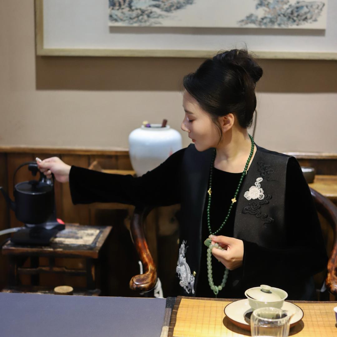 文安县囍子阁服装店