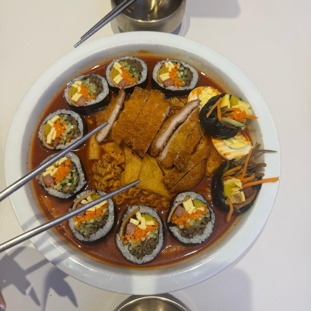 樾好今天画画了吗