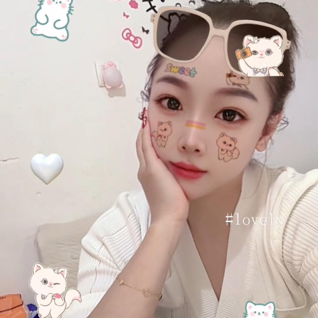 👑_Xiao 玲👑