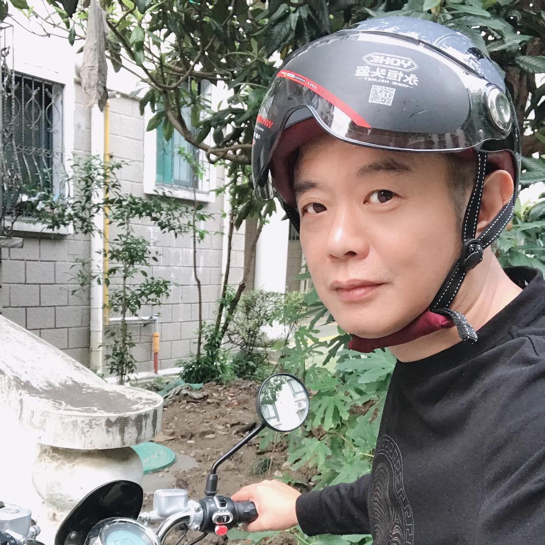 老王是只馋佬胚