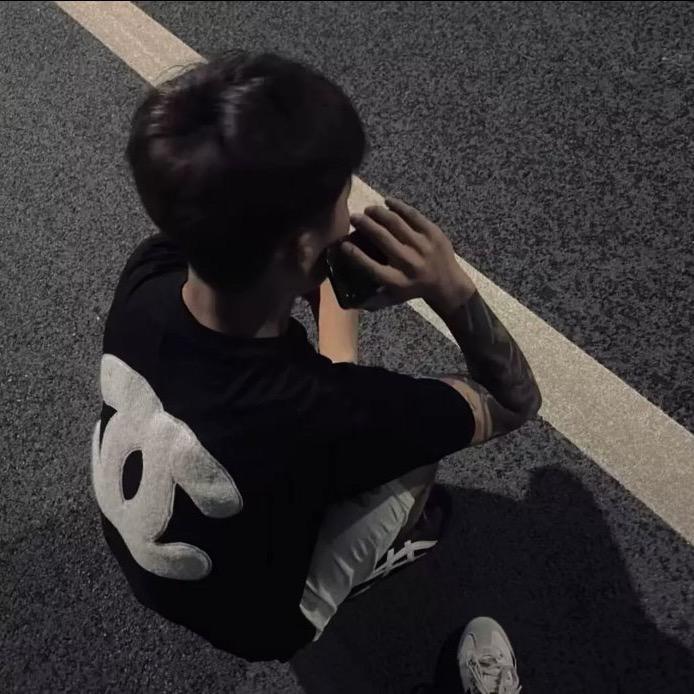 防^_^