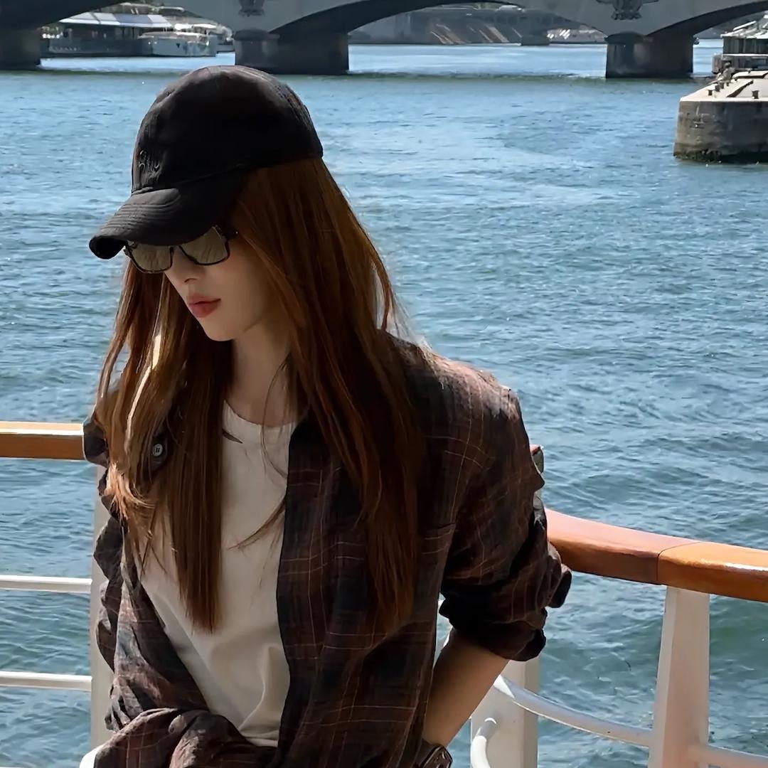 炽火火-穿搭分享