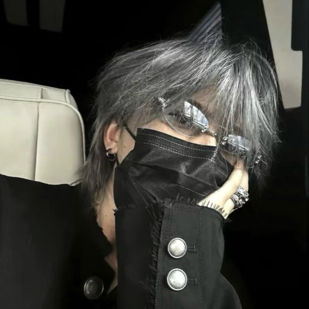 -🐱