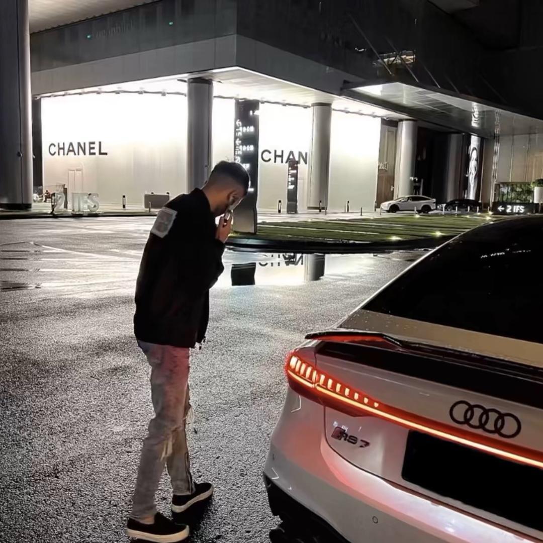 杰。