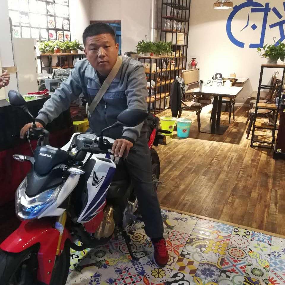 卖小笼蒸包的《威哥》