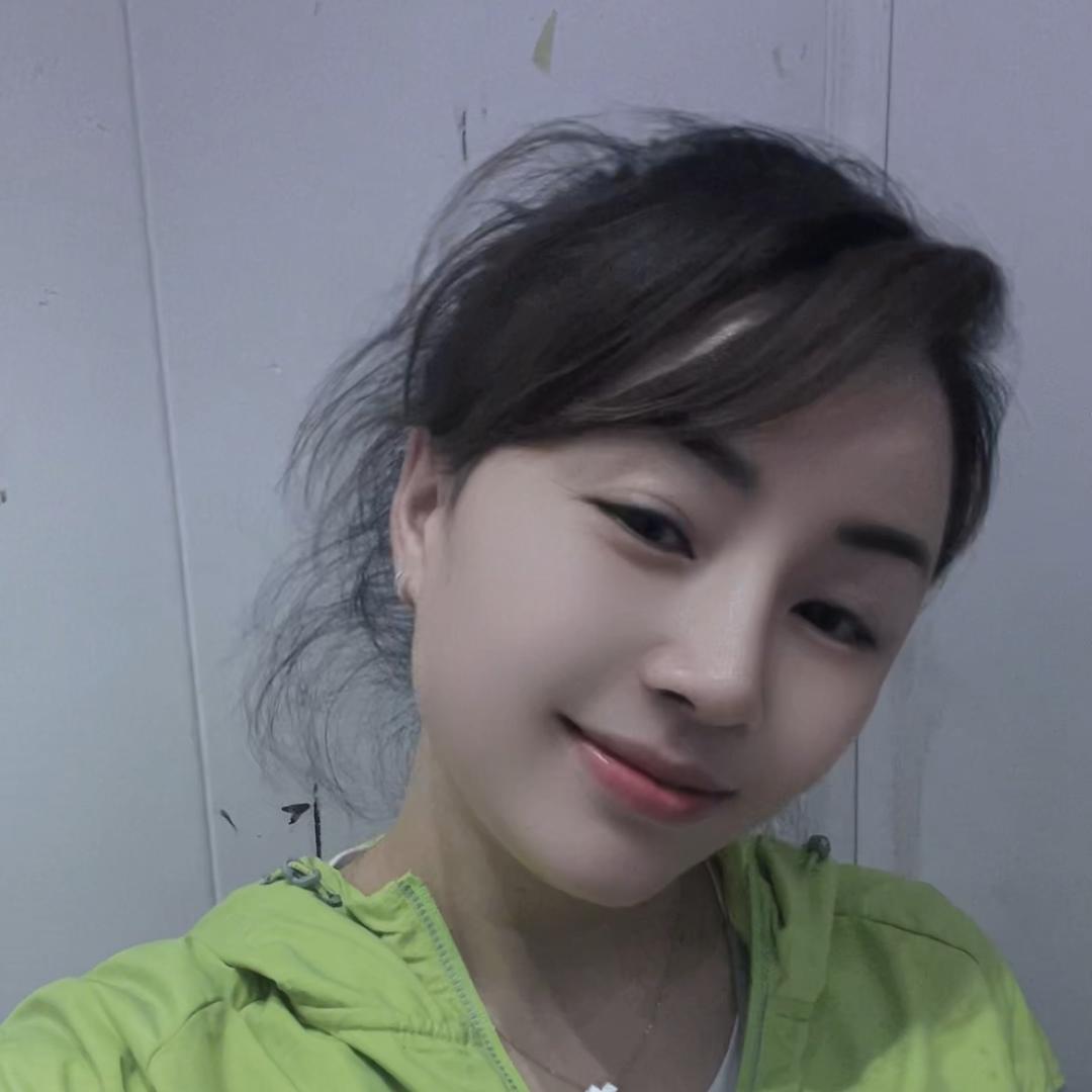 漫步云端小仙女