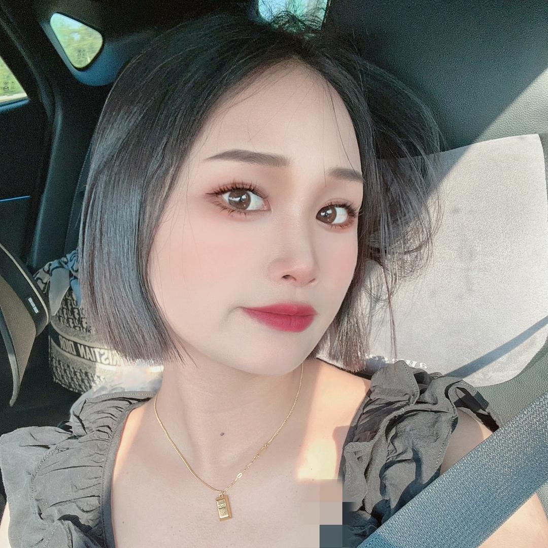 红红👸