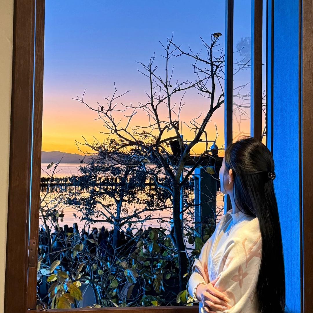 彩虹説故事