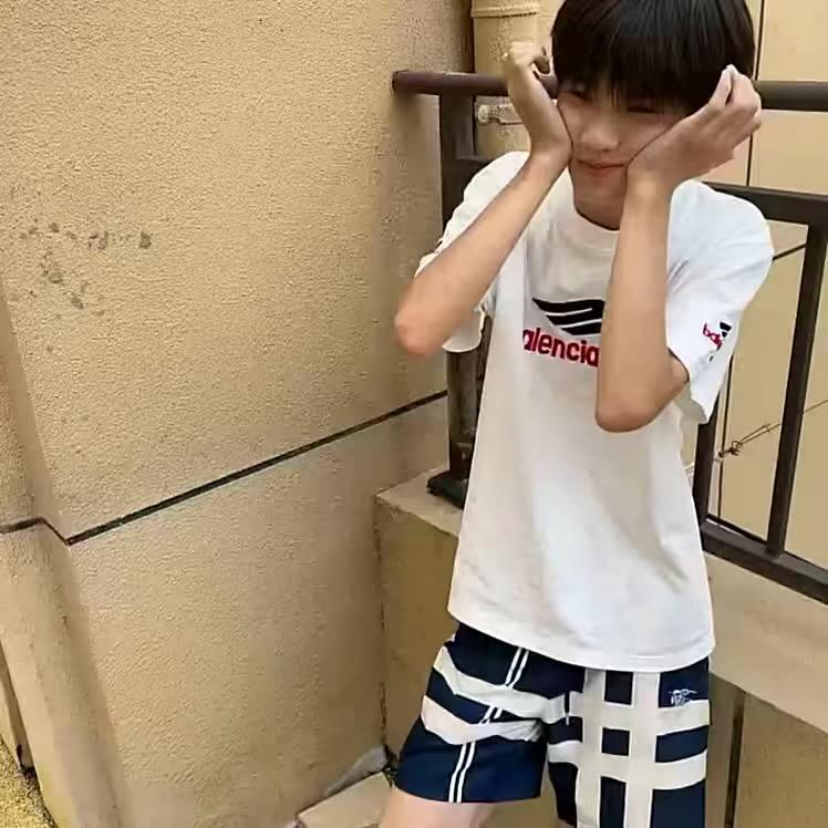 忧郁的鸡体子