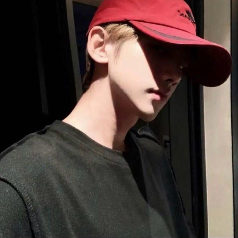 一半阳光一半海水🧼🧼🧼💚