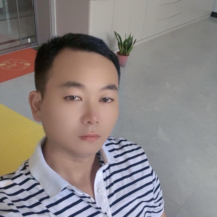 小伟追随你一生！