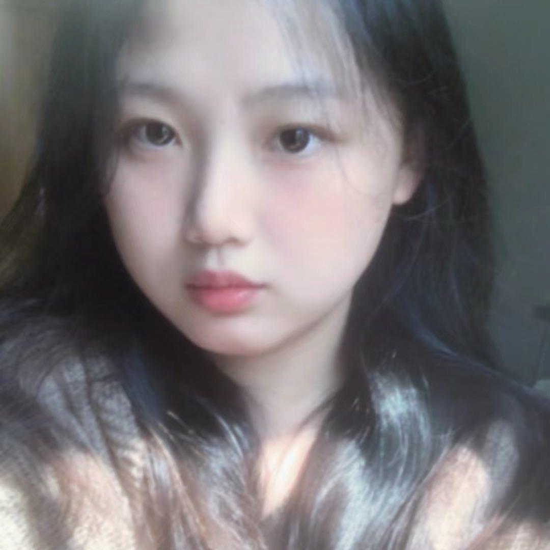 奕奕-