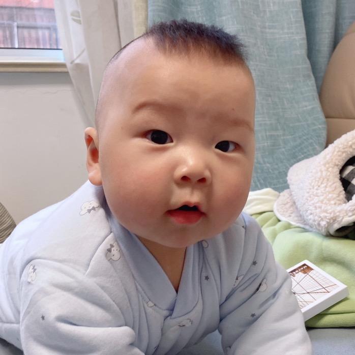 常熟市乐瑶服装精品妈妈装