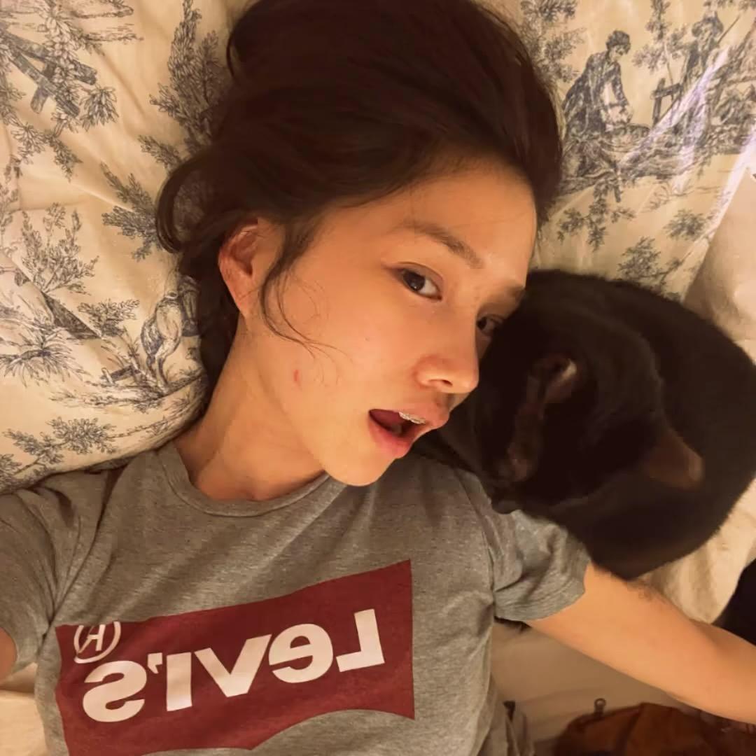 养 只 猫^