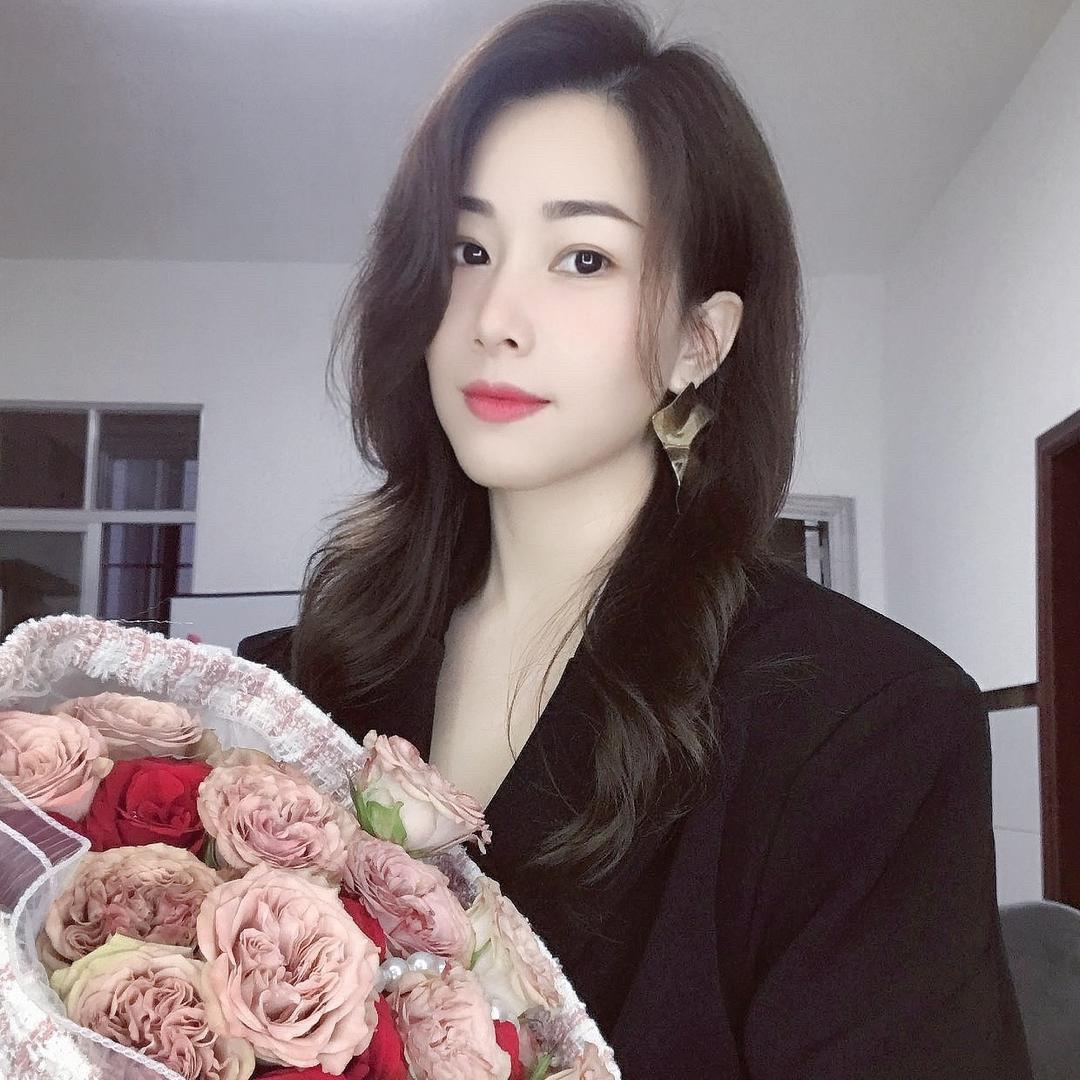 魅彩美妆-小罗