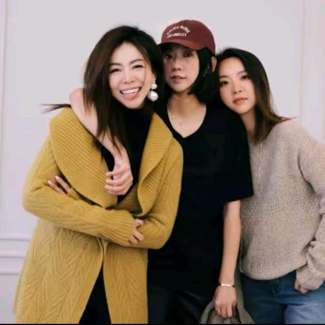 唐老板嘉玲姐穿搭闺蜜