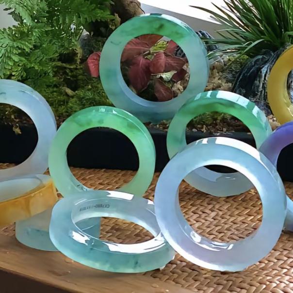 源源翡翠手镯定制