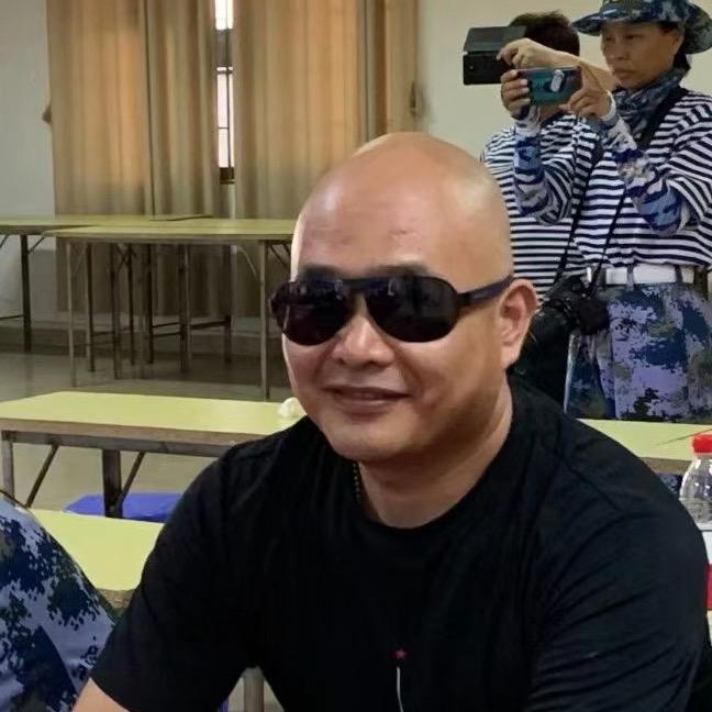 光头邵哥不在秃