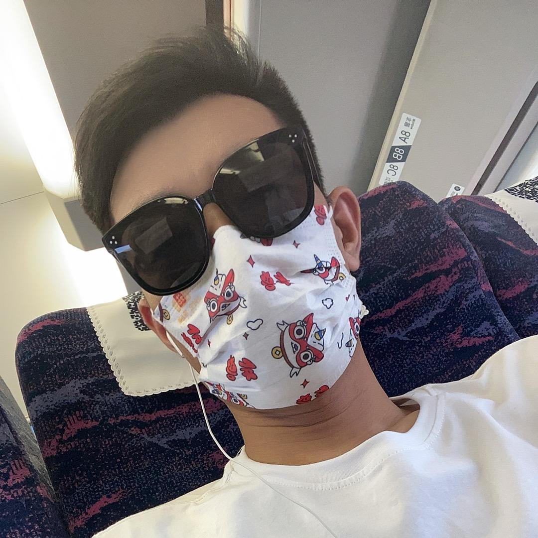 欧米高门业全屋定制